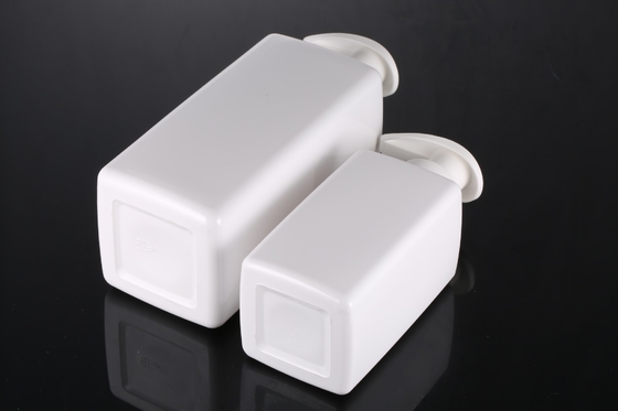 Material quadrado do ANIMAL DE ESTIMAÇÃO da garrafa clara biodegradável do pulverizador de 32 onças para o champô