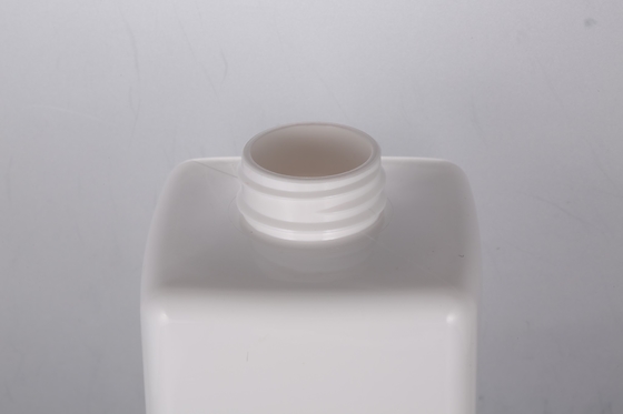 Material quadrado do ANIMAL DE ESTIMAÇÃO da garrafa clara biodegradável do pulverizador de 32 onças para o champô