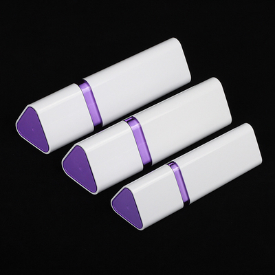 O empacotamento cosmético de carimbo quente ajusta Violet Serum triangular
